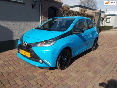 Toyota Aygo 1.0 VVT-i x-cite airco...zeer mooi...