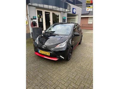 Toyota Aygo 1.0 VVT-i x-now Lichtmetalen velgen, All season