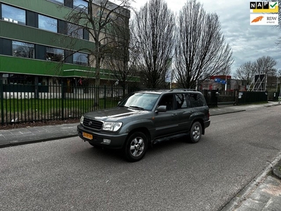 Toyota LandCruiser 100 4.2 VX Standard Roof Window Van