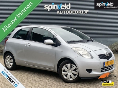 Toyota Yaris 1.3 VVTi Sol BJ`07 NAP NL Dealer ond. Navi