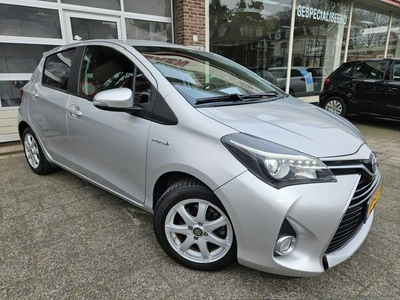 Toyota Yaris 1.5 Hybrid Lease Navi/Keyless (bj 2015)