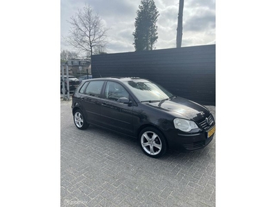 Volkswagen Polo 1.4-16V 2006 dak airco 5D