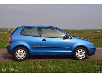 Volkswagen Polo 1.4-16V