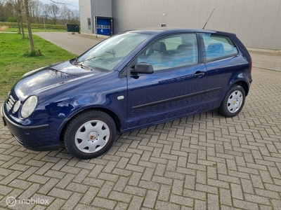 Volkswagen Polo 1.4-16V