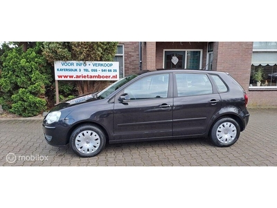 Volkswagen Polo 1.4-16V BIJNA NW STAAT- AIRCO-D RIEM VV