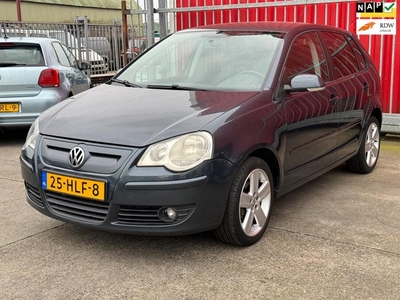 Volkswagen Polo 1.4-16V Comfortline *AIRCO*