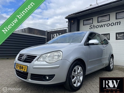 Volkswagen Polo 1.4-16V Comfortline,airco,cruise, stoelverw!