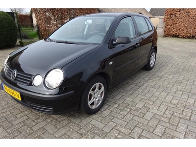 Volkswagen Polo 1.4-16V Sportline Airco