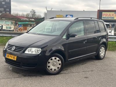 Volkswagen Touran 1.6-16V FSI Turijn