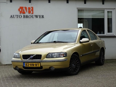 Volvo S60 2.3 T-5 250pk Orig NL Lage KM stand