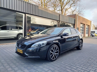 Volvo V40 1.6T2 Momentum1 jaar garantie Nieuwe