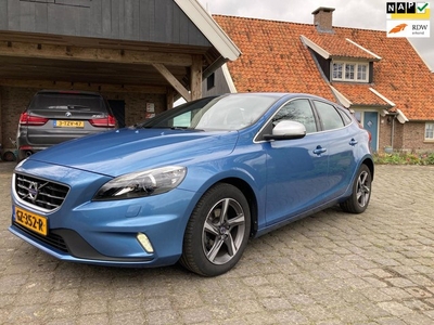 Volvo V40 2.0 D2 R-Design Business slechts 85000 km!