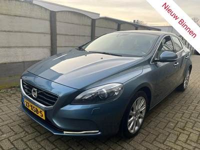 Volvo V40 D2 1.6 2012 Summum CLIMA/PANO/ LEDER/ LM VELGEN!