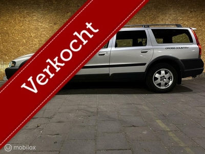 Volvo XC70 2.4 D5 Geartr. Prestige - apk 10-2024