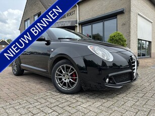 Alfa Romeo MiTo 0.9 Turbo Esclusivo Navigatie / 1e eigenaar / Parkeersensors