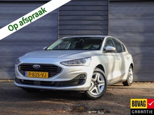 Ford Focus 1.0i Hybrid Connected, (149PK) 1e-Eig, Ford-Dealer-Onderh, 12-Mnd-BOVAG, NL-Auto, Navigatie/Apple-Carplay/Android-Auto, Parkeersensoren-V+A, Cruise-Control, Airco, DAB, Lane-Assist, Privacy-Glas, Sportstoelen, Led-Koplampen, Adaptieve-Cruise-Co