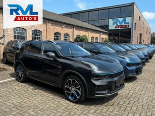 Lynk & Co 01 *65 STUKS OP VOORRAAD* 1.5 261PK Plug-in Hybrid *360° Camera* Pano/dak Apple/Carplay Adaptive/Cruise