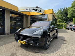 Porsche Cayenne 3.0 S E-Hybrid Schuifdak Leder Navi Camera NL Auto