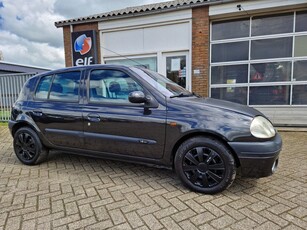 Renault Clio 1.6-16V 