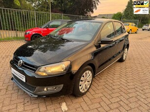 Volkswagen Polo 1.2 STYLE 56DKM !!! 5DRS AIRCO STOELVERW. APK 11-2025