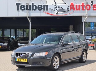 Volvo V70 2.0 Summum Voorstoelen en achterbank verwarmbaar, Cruise control, Climate control, Goed onderhouden, Trekhaak