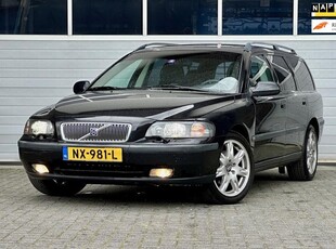 Volvo V70 2.4 D5 Comfort Line Xenon Schuifdak Leer Trekh.BTW