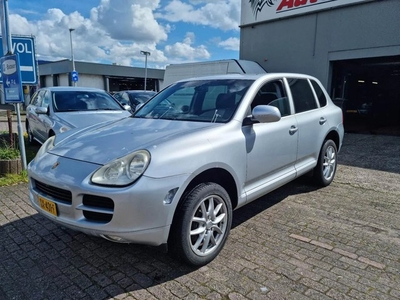 Porsche CAYENNE 3.2 Benzine 133282km Nieuwe APK