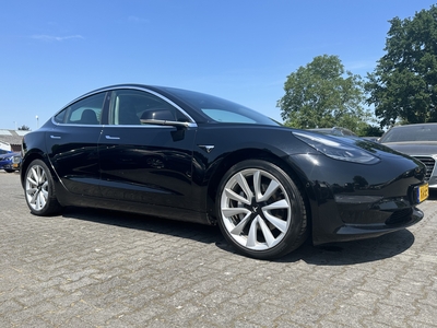 TESLA MODEL 3 Long Range 75 kWh AWD (INCL-BTW) *PANO | AUTO-PILOT | FULL-LED | VOLLEDER | NAVI-FULLMAP | KEYLESS | CRUISE | SURROUND-VIEW | APP-CONNECT | COMFORT-SEATS | 19