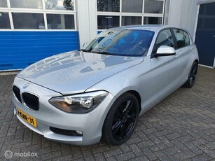 BMW 1-serie 114i EDE High Executive Upgrade aflevering klaar