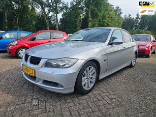 BMW 3-serie 318i airco/CRUISE/dak