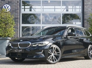 BMW 3-serie 330i TOURING AUT. - LUXURY LINE LIVE ORG. NL.