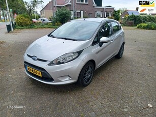 Ford Fiesta 1.25 Limited nieuwstaat!