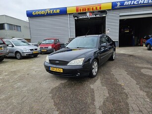 Ford Mondeo 1.8-16V Centennial Goed rijdende en nette auto