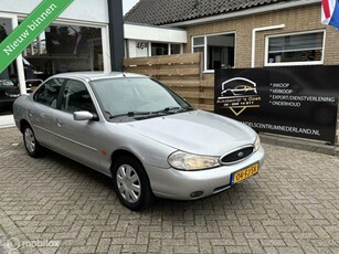 Ford Mondeo 1.8-16V Ghia Executive nette auto en luxe auto