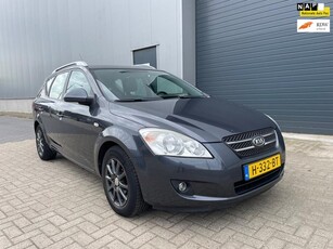 Kia Cee'd Sporty Wagon 1.4i X-pect AIRCO APK 2009