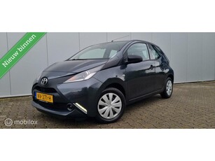 Toyota Aygo 1.0 VVT-i x Airco/Cruise/5deurs