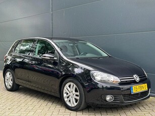 Volkswagen Golf 1.6 TDI Highline BlueMotion