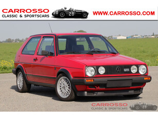 Volkswagen Golf 1.8 GTI 8V