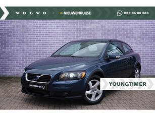 Volvo C30 2.4i Summum | 5 Cilinder | Youngtimer regeling | Xenon koplampen | parkeersensoren achter | Lederen interieur | trekhaak | verwarmde voorstoelen | regensensor |