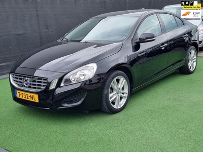 Volvo S60 1.6 T3 1e eig CARPASS!