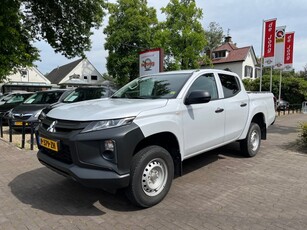 Mitsubishi L 200 GL 2.4 4WD 4X4 BENZINE 5-PERSOONS / * UNIEK