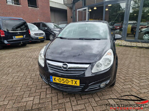 Opel Corsa 1.0-12V Essentia