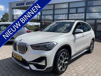 BMW X1 sDrive 18i Automaat 140 pk Executive Sport Line X-Line Navigatie Prof Sportstoelen Head-Up Camera Parkeersensoren 18 Inch Velgen Led NL Auto