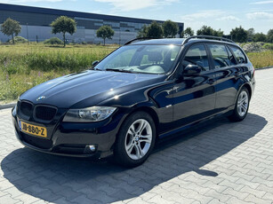 BMW 3-serie Touring 320i motor loopt niet goed