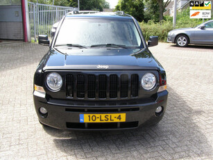 Jeep Patriot 2.4 Limited Liberty 4wd met leren bekleding en trekhaak