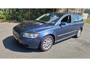 Volvo V50 2.4 Momentum AUTOMAAT GEWOON LEUKE AUTO EN ZEKER GOEDKOOP