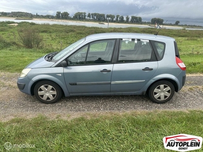 Renault Scenic 1.4-16V Expression Comfort