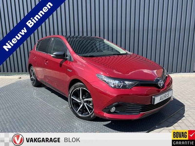 Toyota Auris 1.8 Hybrid Bi tone | Navigatie | Originele velgen+winterbanden | Rijklaar!!!