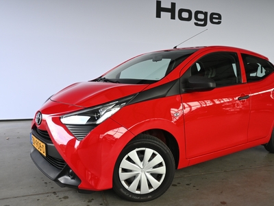 TOYOTA AYGO 1.0 VVT-i x 5-drs 1e Eigenaar 100% Dealer onderhouden Inruil mogelijk!