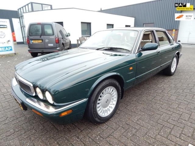 Jaguar XJ 3.2 V8 Executive